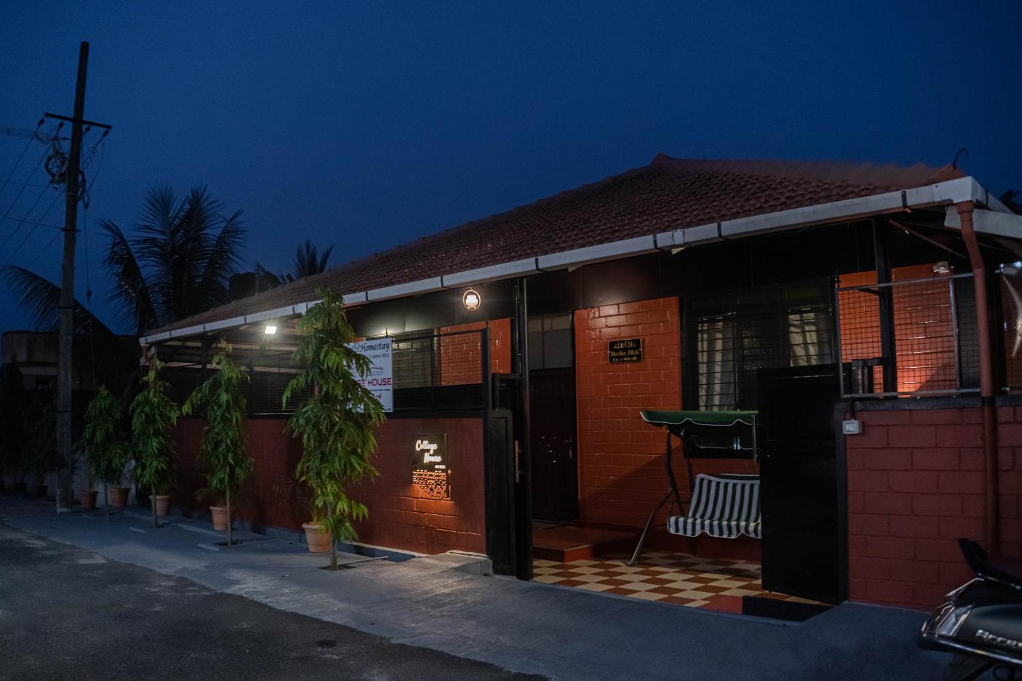Udupi Homestay - Cottage House - Dendoorkatte 外观 照片